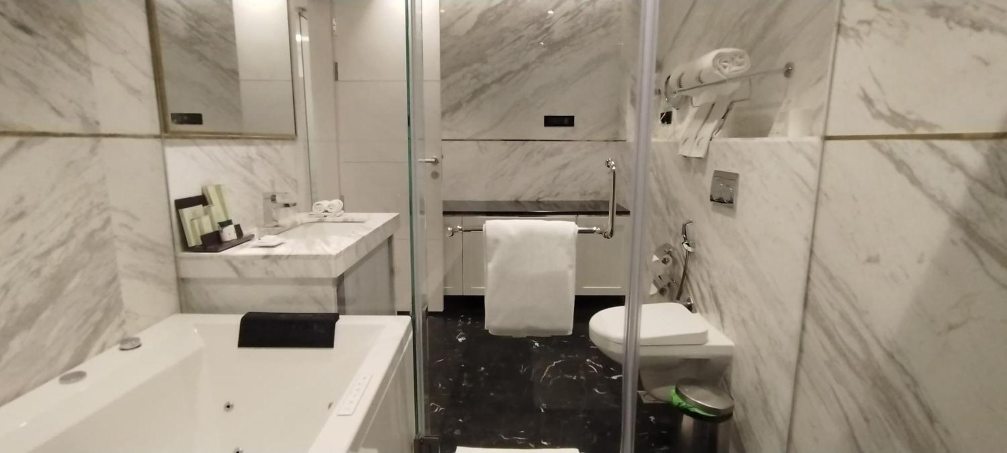アマノラ ザ ファーン ホテルズ アンド クラブ Mundhva エクステリア 写真